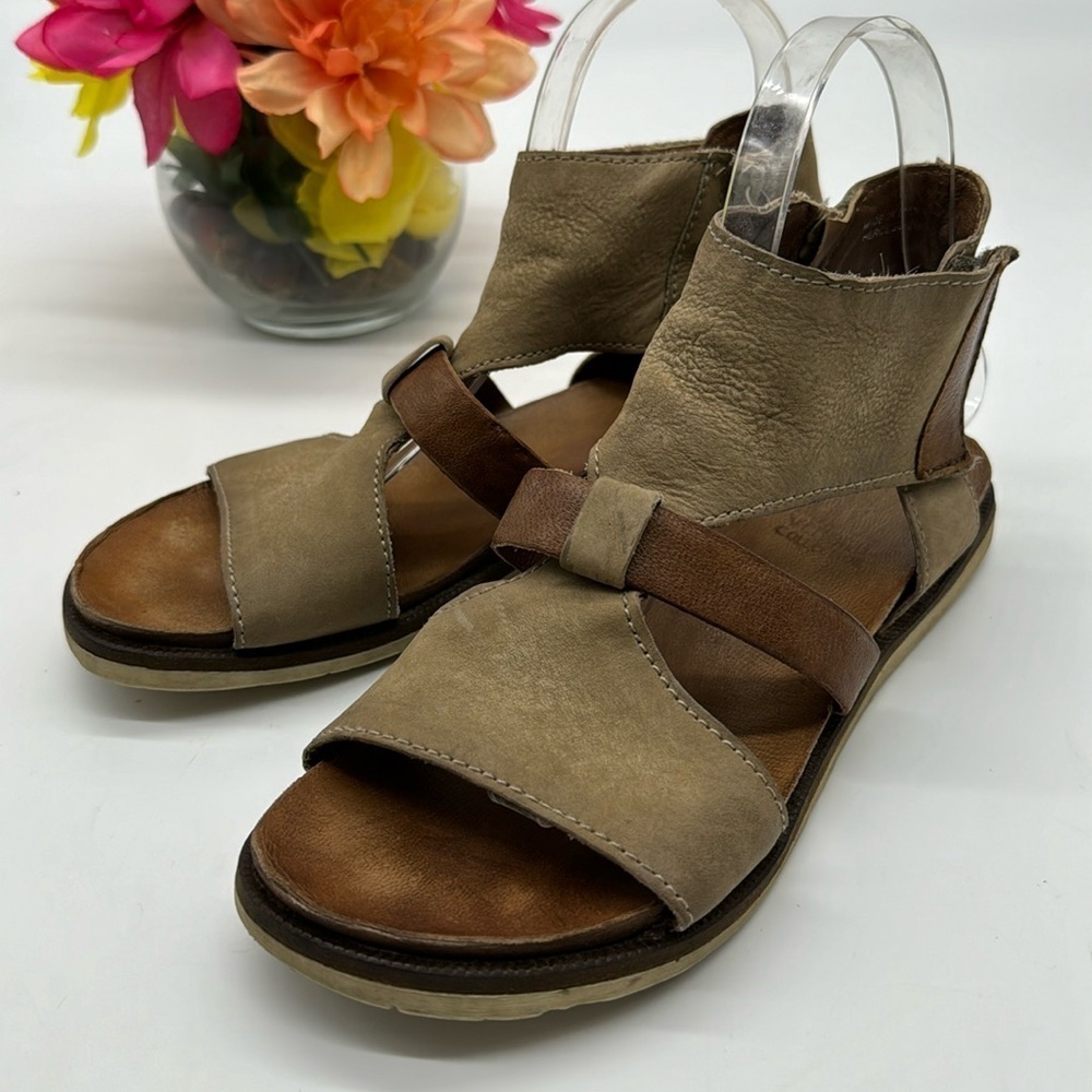 Miz Mooz Tan Leather Sandal Size 38 MCS6594K